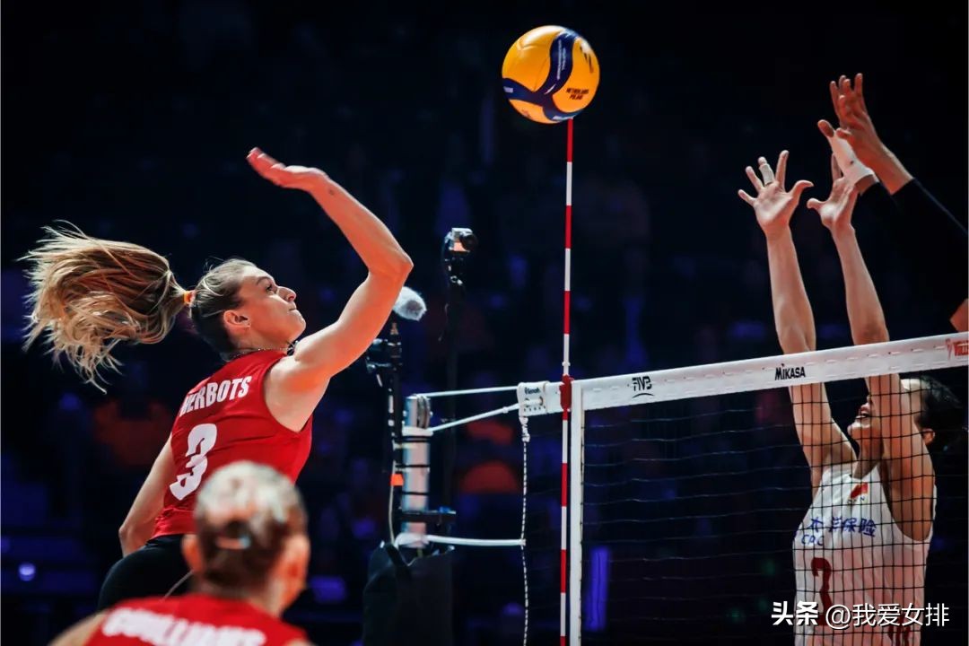 2021女排世锦赛中国对意大利(第六个3比0!