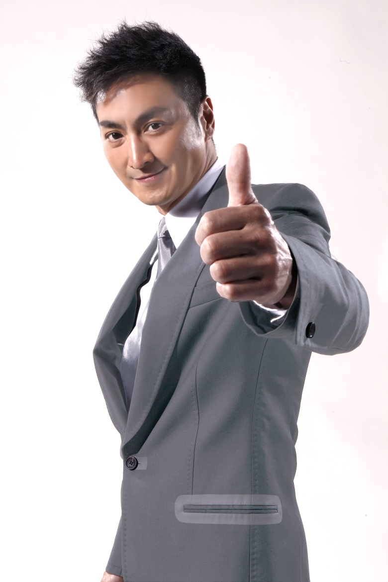 事实证明,消失的"展昭"何家劲,已经走上了另一条"康庄大道"