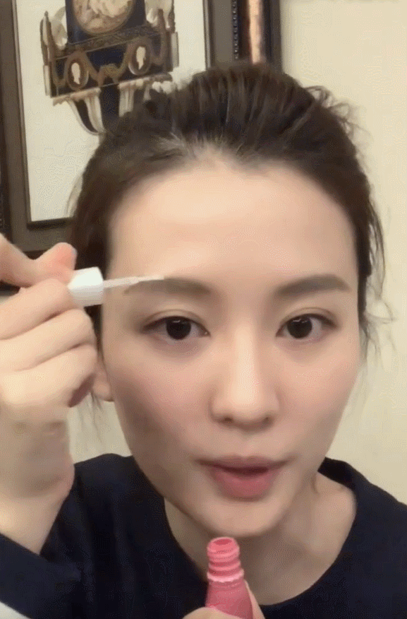 在十年如一日的美貌背后，她做了什么？