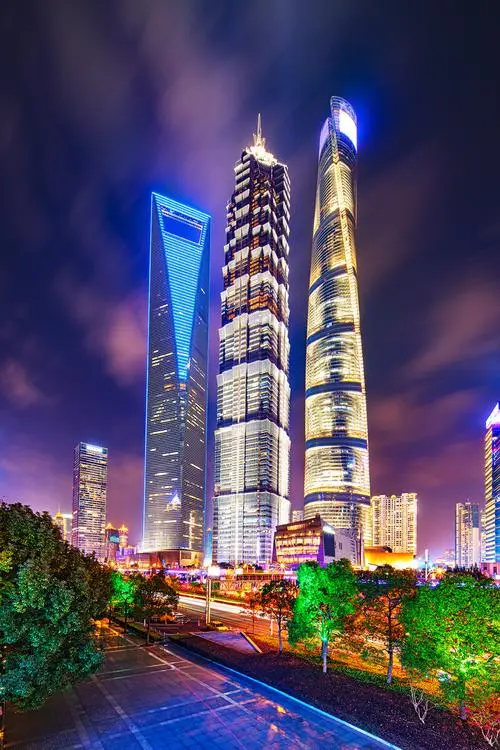 走进中国第一座超高层建筑—金茂大厦，探秘顶级灯光设计大师巨作