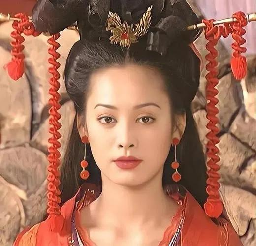 同样饰演“赵姬”，把宁静姚莹莹朱珠放在一起比较，差别就出来了