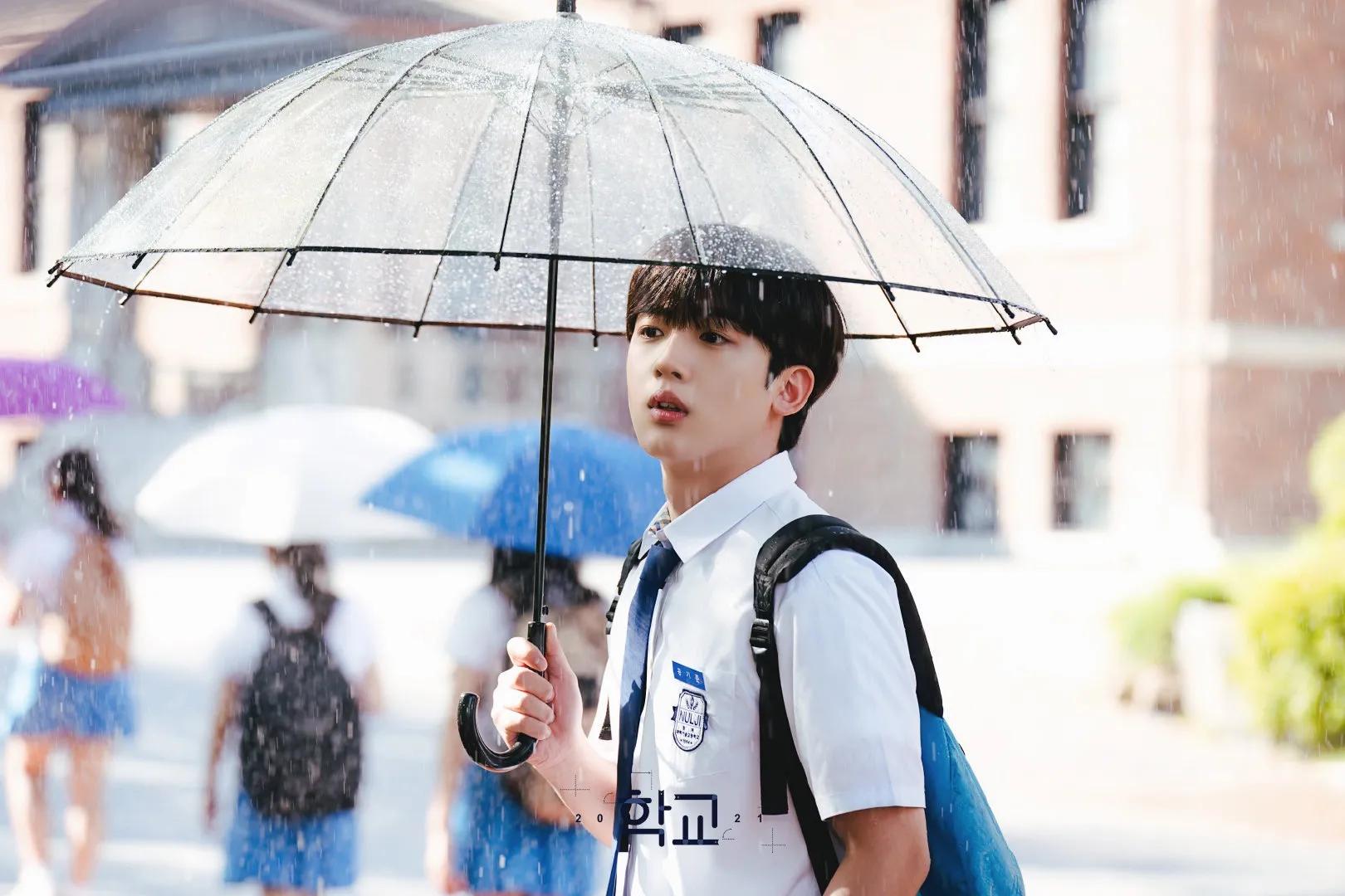 最新韩剧校园剧，值得一看，保证你看了就会陷进去