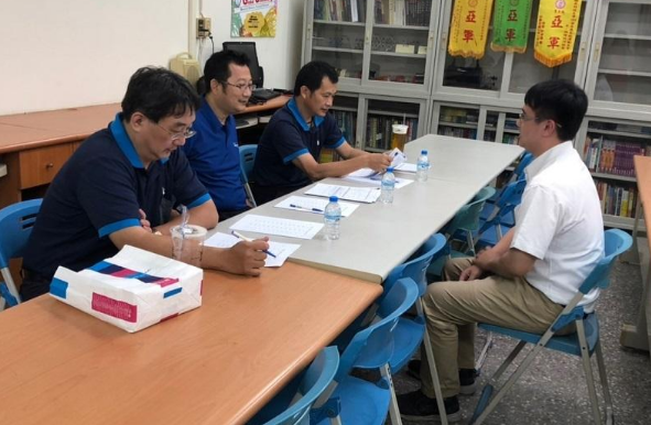 浙大美女留学生走红，长相神似“赫本”，网友直呼想重新参加高考