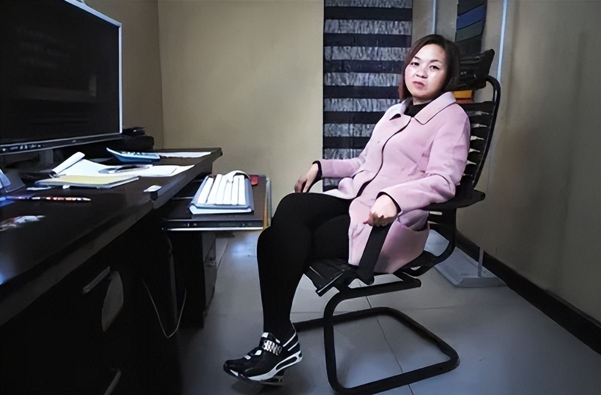 19年前，农村女孩王娜娜被人顶替身份上大学，34岁她再度高考