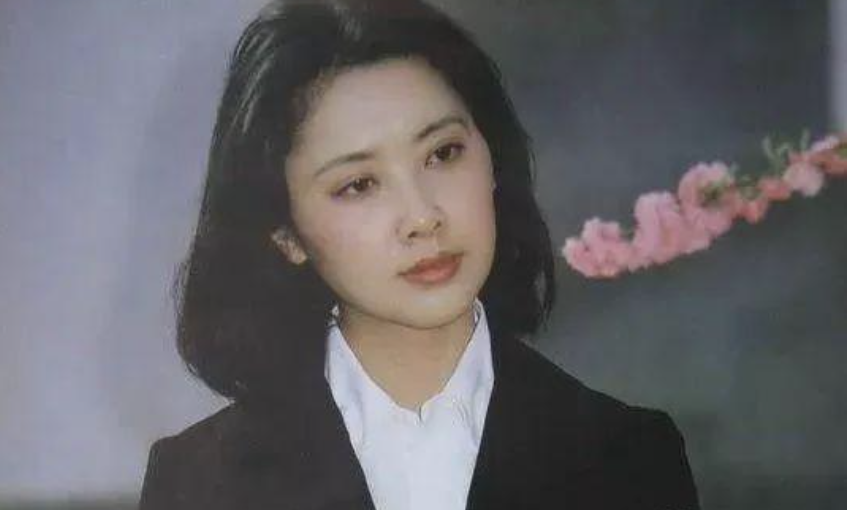 中国古典美人(8位好看的“中国式”天然美女，没整容没微调，颜值甩网红十条街)