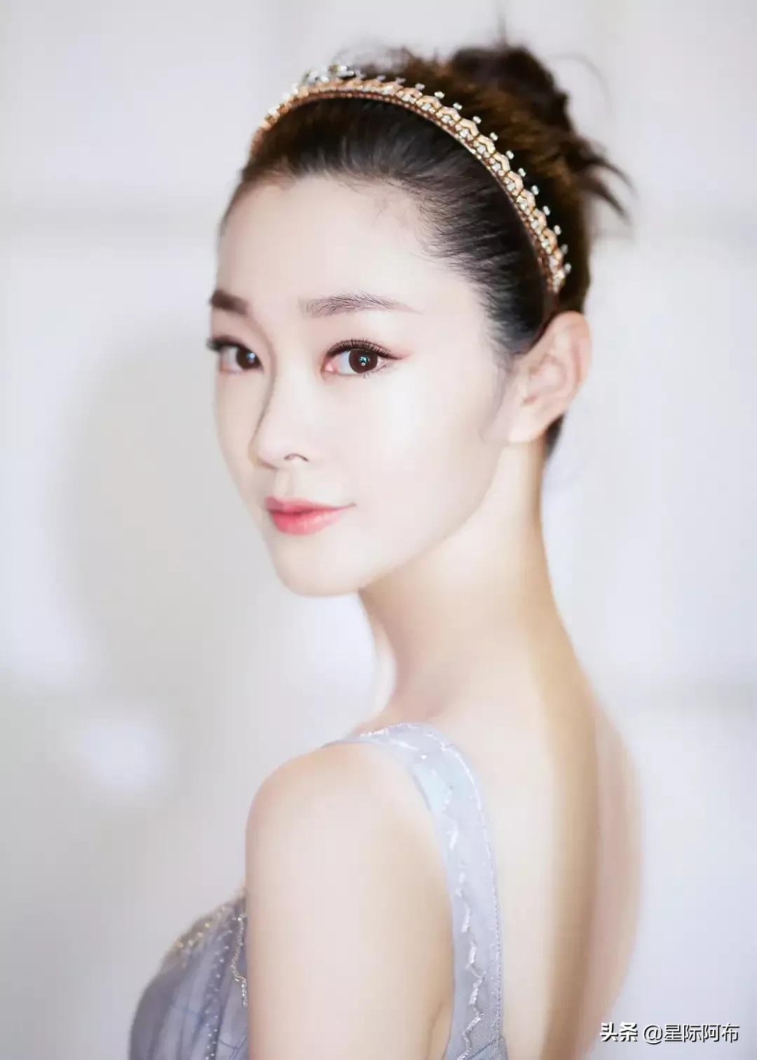 宋轶最迷人的当数她的眼睛。一双水汪汪的大眼睛，脉脉含情