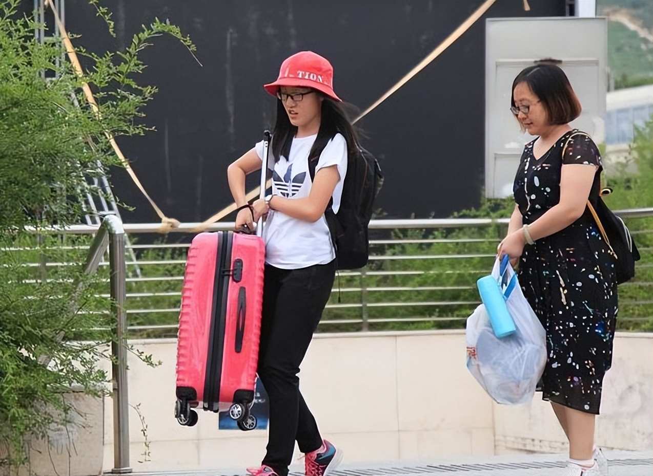 毕业多年才明白，在省内上大学和去省外上大学，区别原来这么大