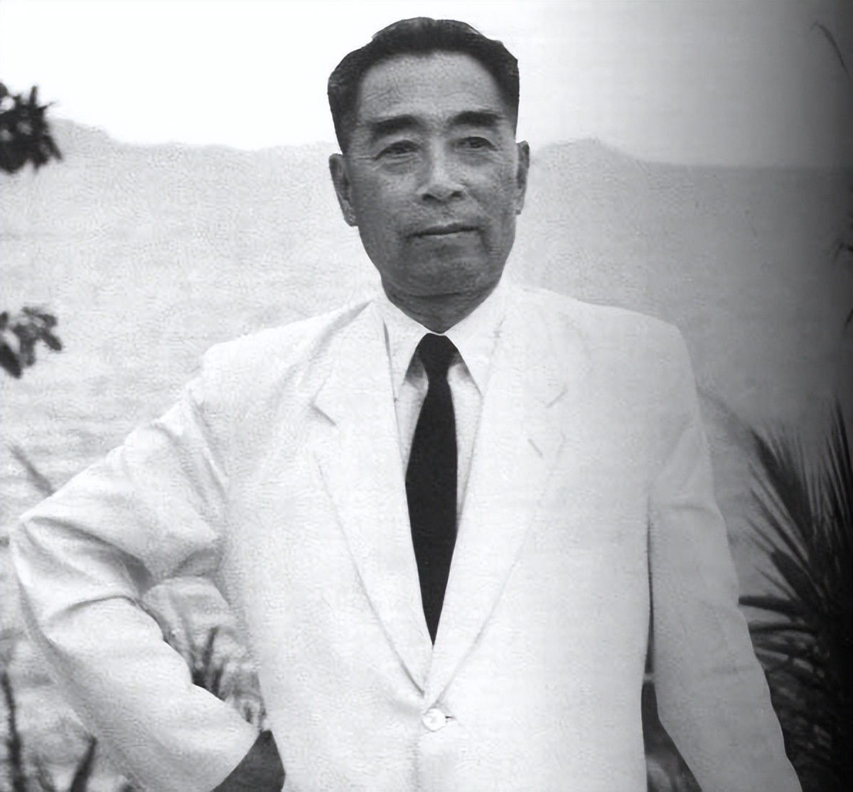 但更让人佩服的却是他这个能力(周总理的秘书:周总