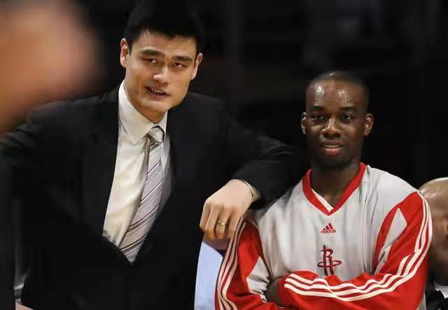 姚明nba队员有哪些(回忆·盘点姚明在火箭期间搭档过的四号位)