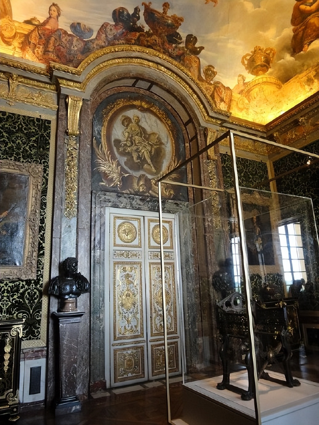 古代欧洲宫廷图片(欧洲第一宫殿 - 法国巴黎的凡尔赛宫)