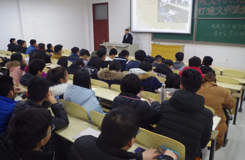 2022本科“红牌专业”公布，就业难度大，考生选择要慎重