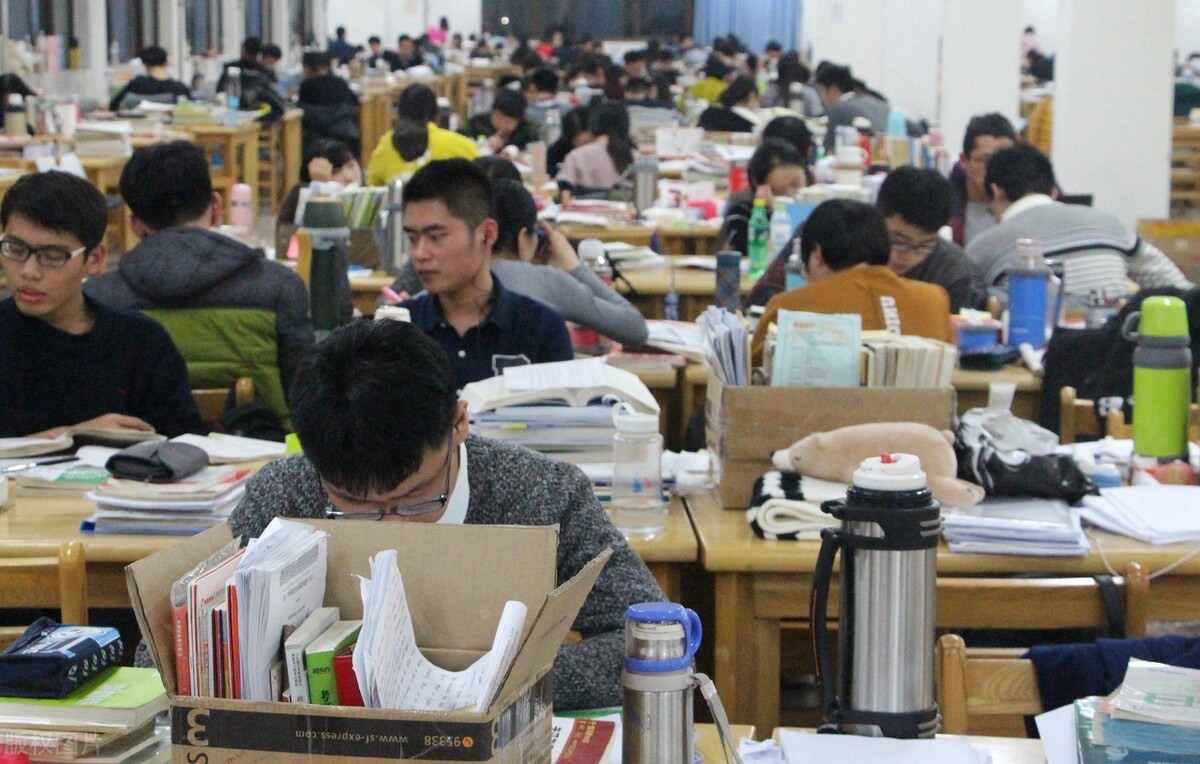 2022考研国家线是涨是跌？国家线预测及往年国家线分析