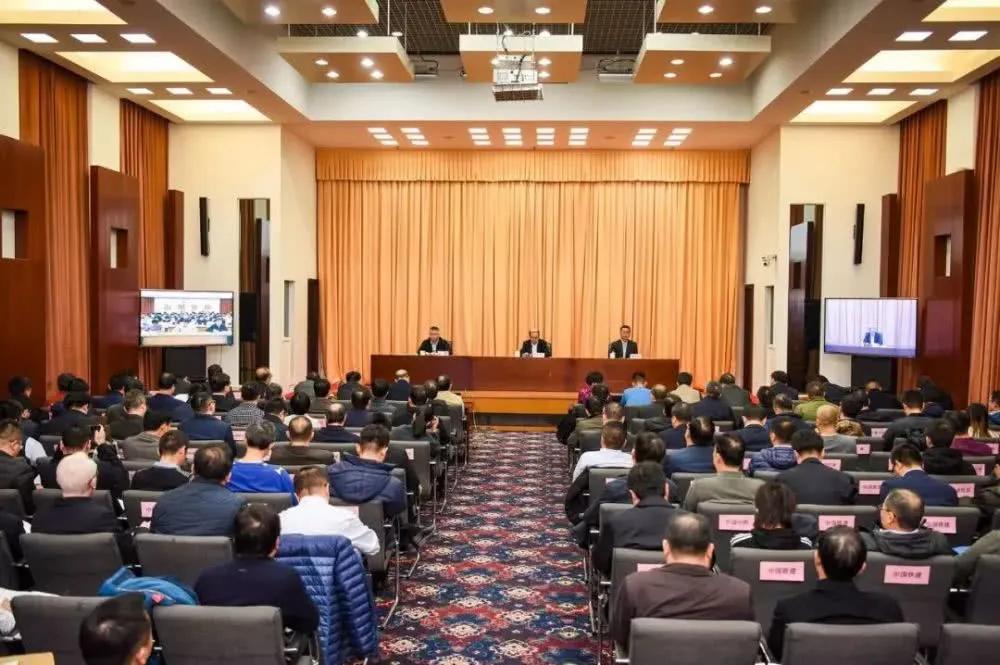 年轻人不喜欢干“实业”，是房地产所造成的？明年房地产要变革了