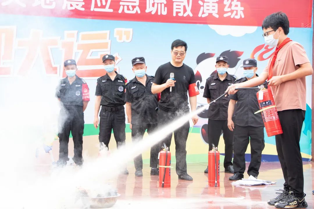 防灾减灾 彭小在行动丨彭镇小学开展防灾减灾地震应急疏散演练