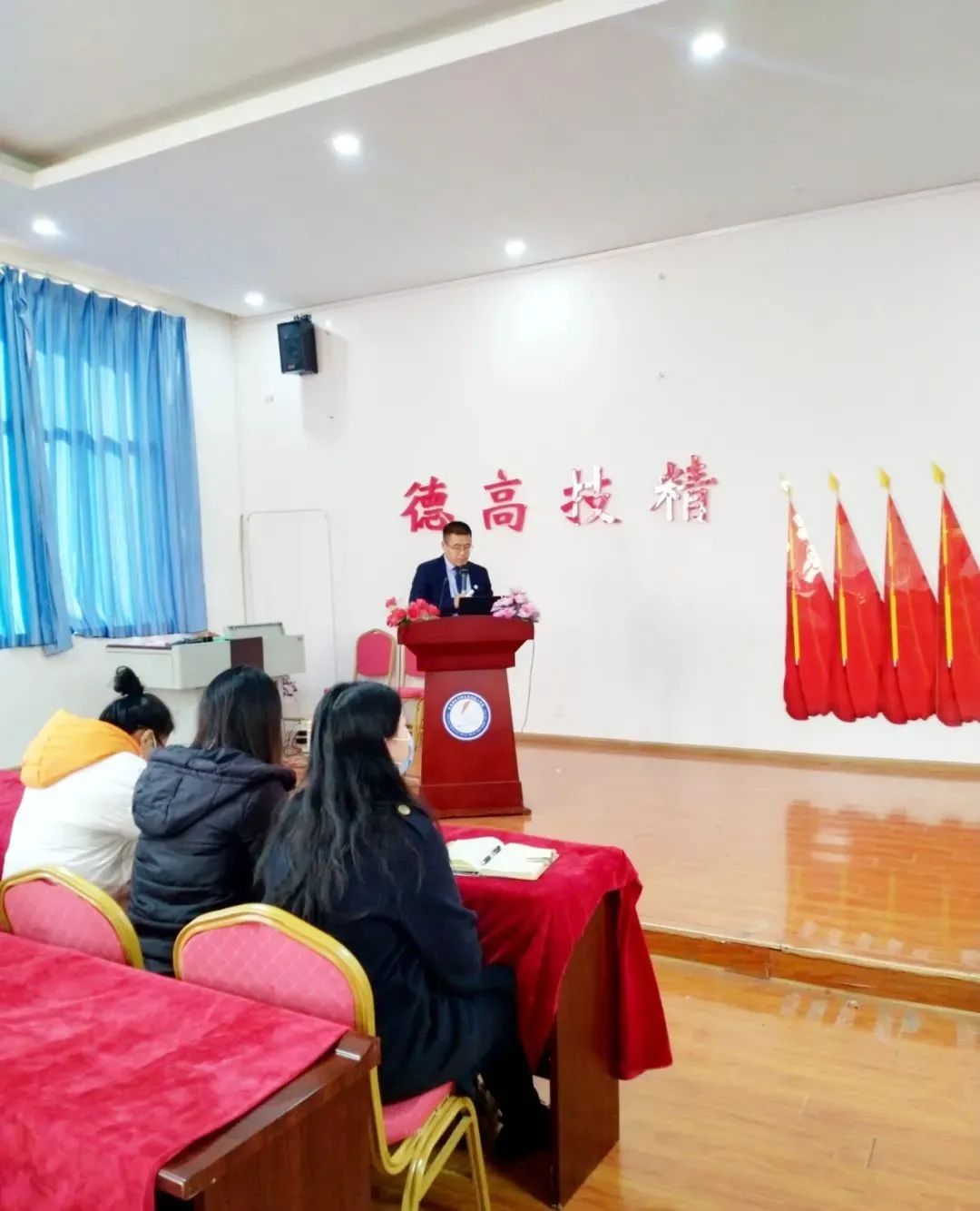 滇晋律师事务所受邀为电子信息高级技工学校作宪法知识学习讲座