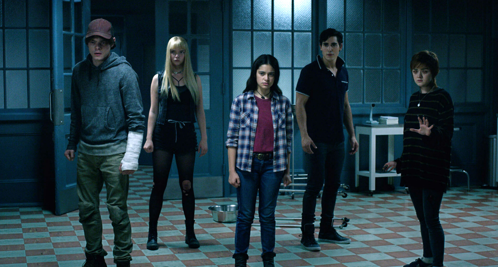 《后翼弃兵》女主主演的r级惊悚片,阵容强大,剧情口碑却大劈叉