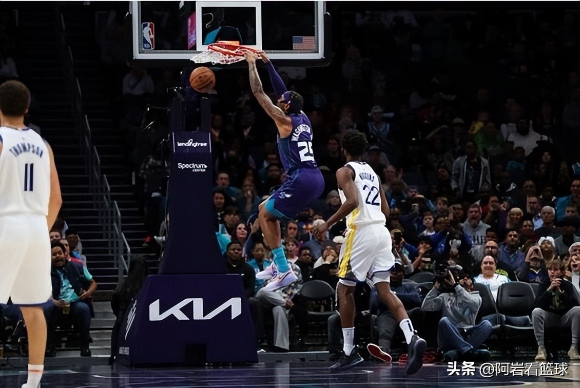 NBA常规赛：库里31+11+6，华盛顿31+7，勇士加时赛爆冷负黄蜂