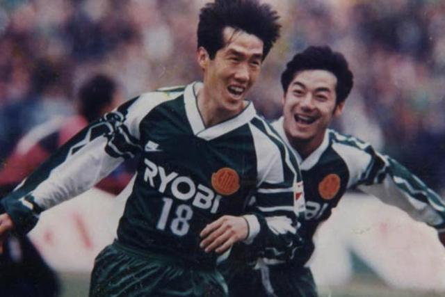 1994世界杯完全賽果（1995甲A回顧：申花提前奪冠，范志毅金靴MVP，保衛(wèi)成都，遼足降級）