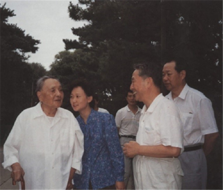 1997年，邓小平去世的消息一经发布，世界各国媒体都如何评价？