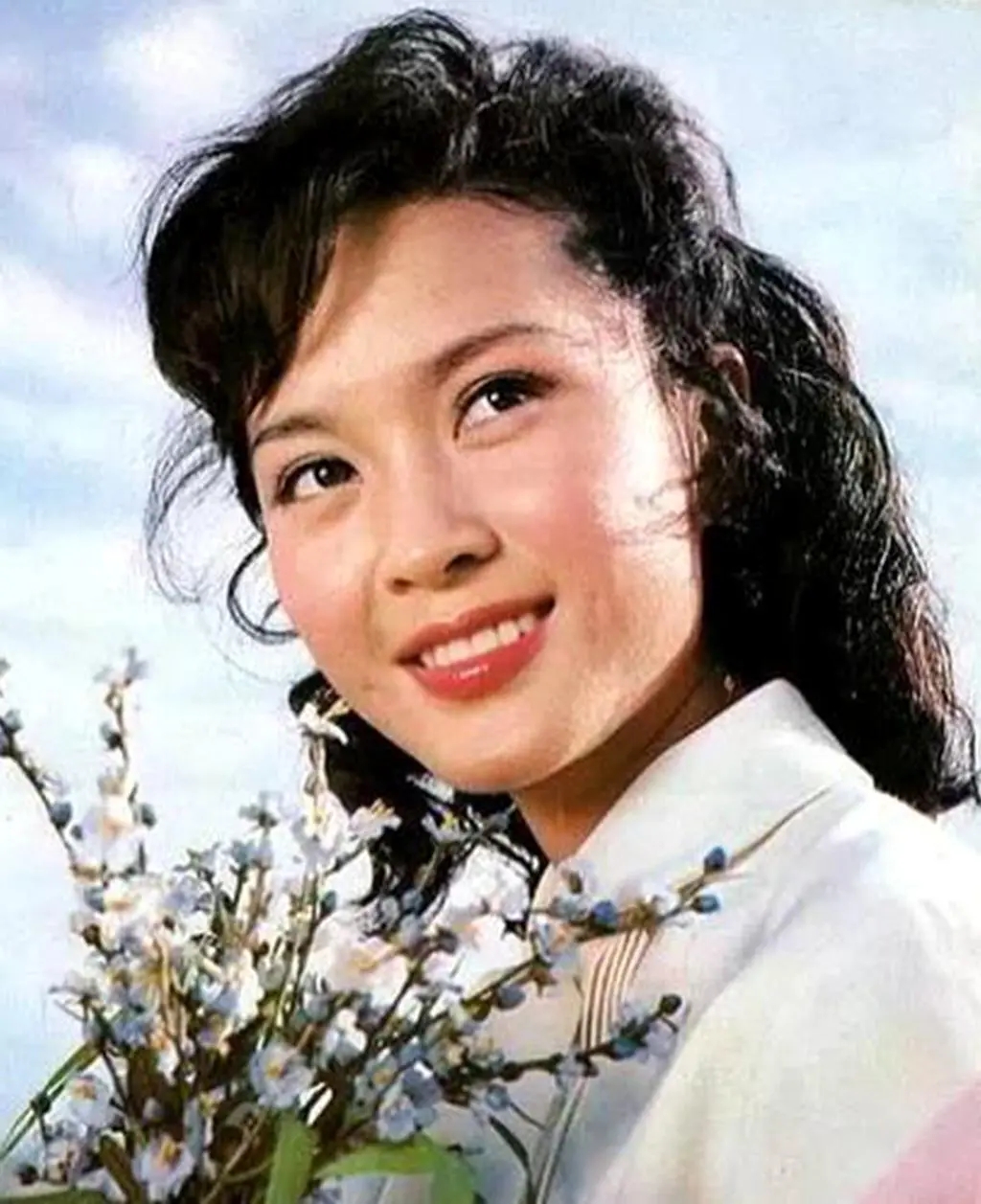 赵丽丽饰演者王薇1959年出生于北京,曾是海政话剧团演员,后调入北影厂