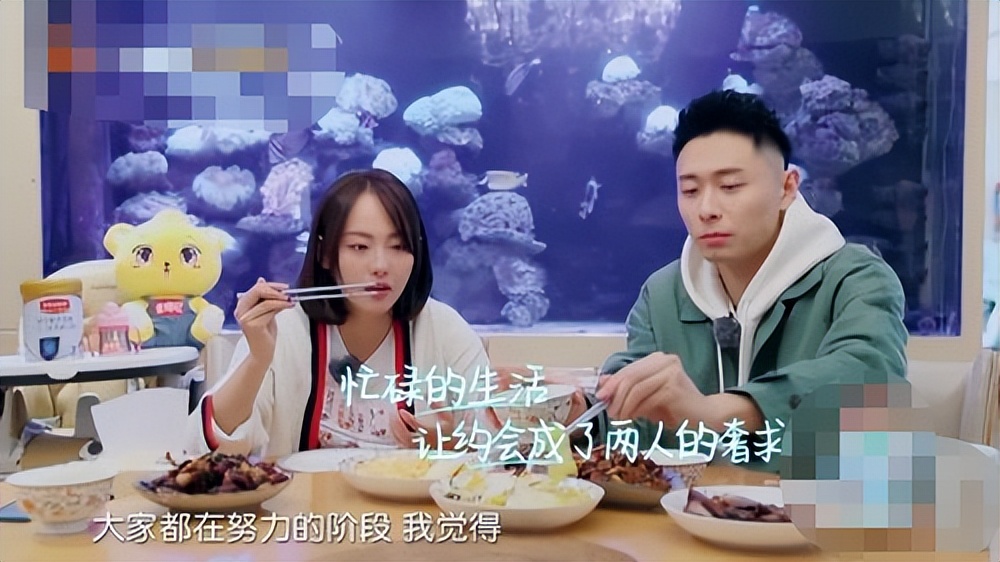 他究竟有何背景（張嘉倪：嫁入豪門當闊太，被頂級富二代稱嫂子，老公到底有何背景）