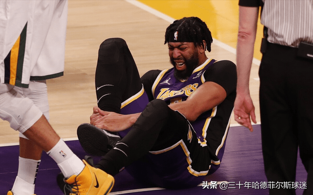 nba为什么三秒违例(NBA常规赛：湖人逆转爵士止3连败的原因，小说都不敢这么写)