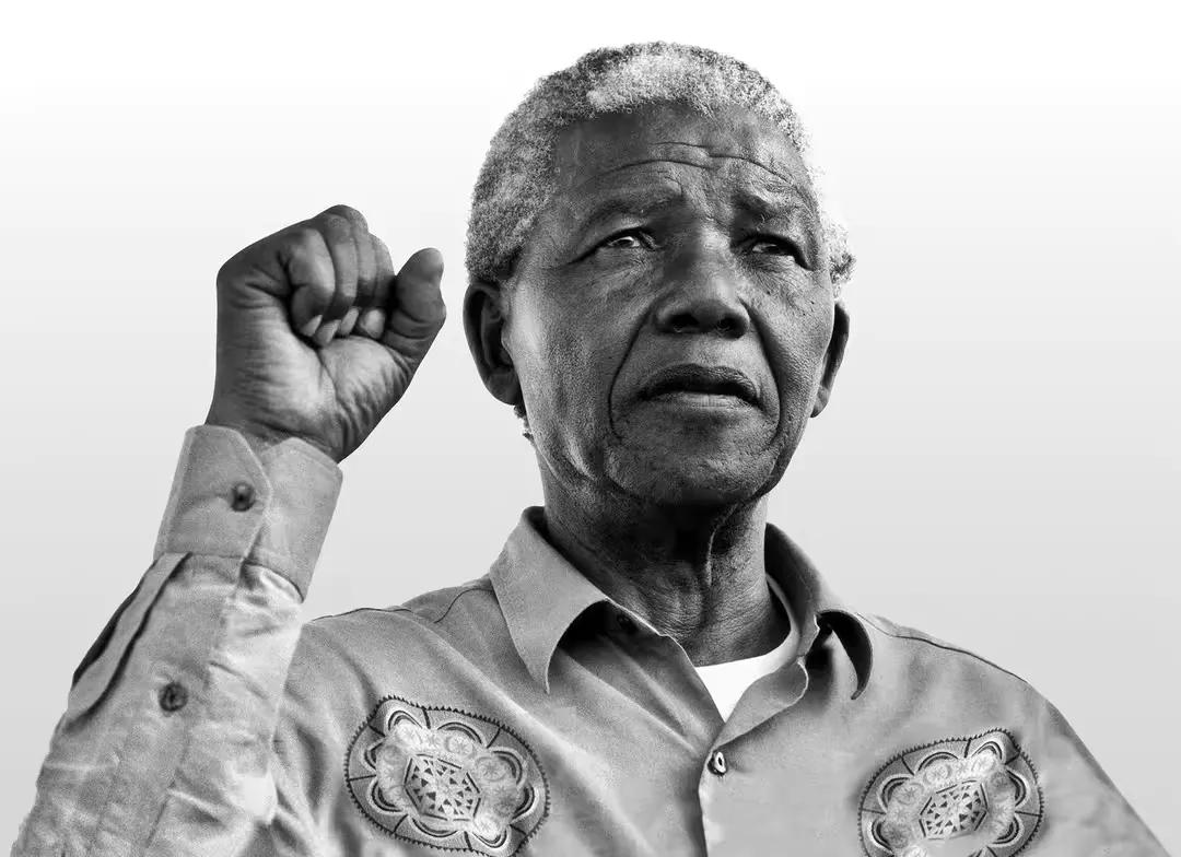 南非最有名的名人(黑人总统曼德拉传奇的一生，连黄家驹都写歌来歌颂他)