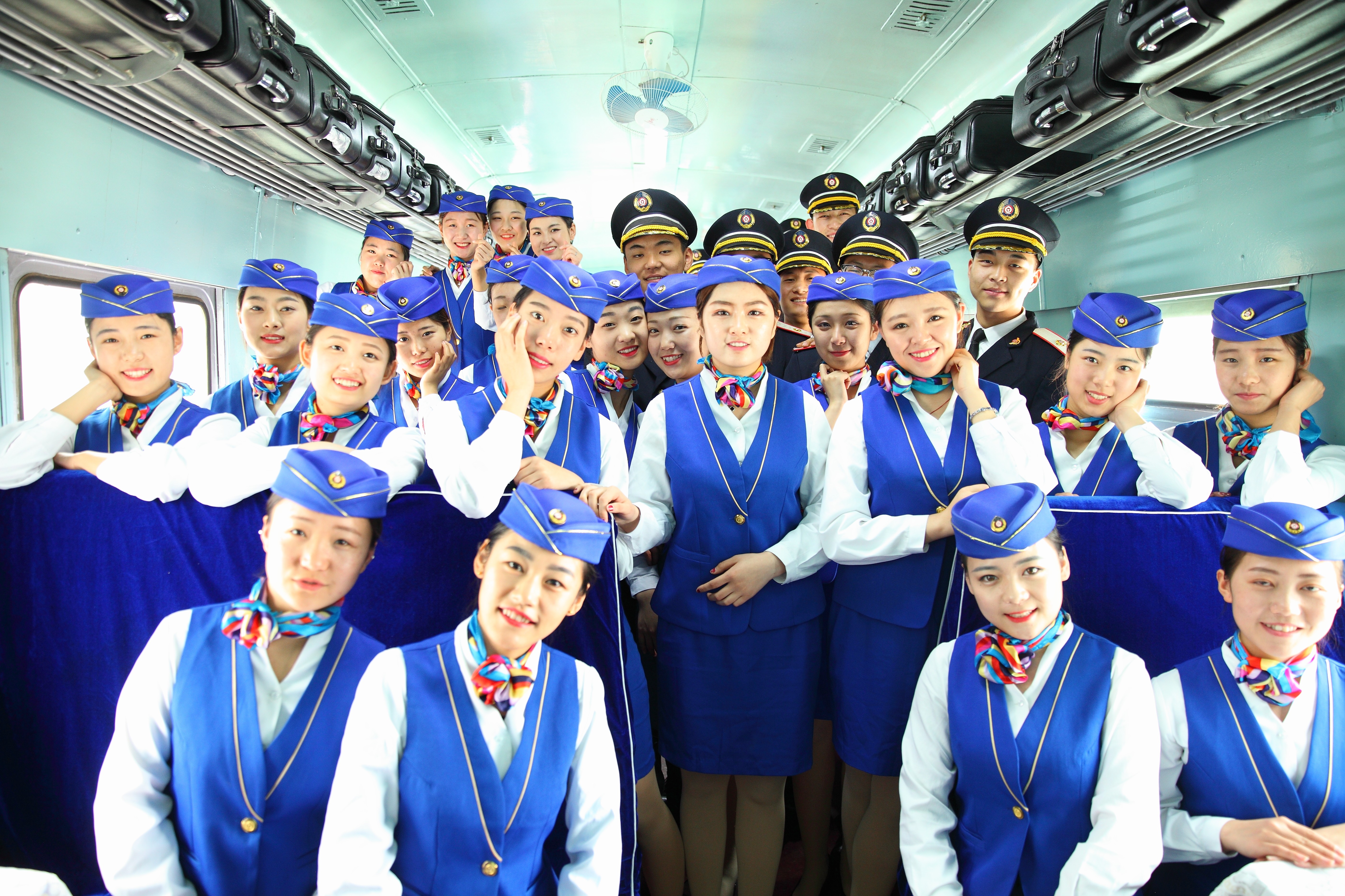 曝光|西安铁路学校2022年夏秋季招收高铁乘务员要满足哪些条件