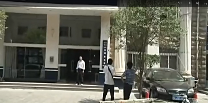 养老院发出惨叫声，记者暗中调查发现背后原因