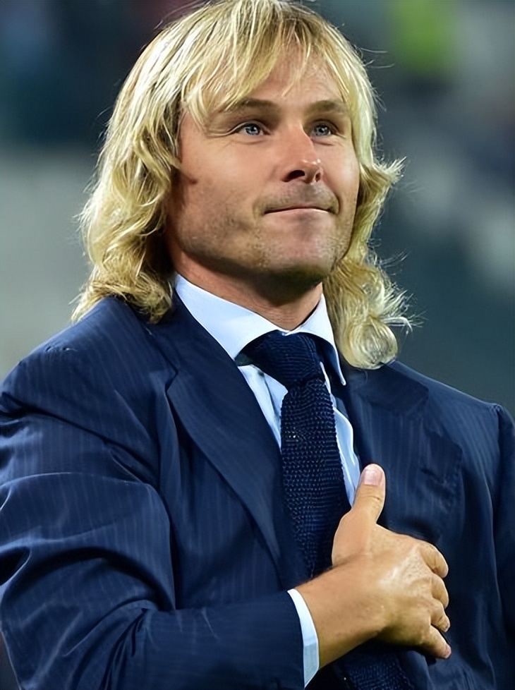 内德维德能上世界杯吗(浑身烈焰的钢铁战士——内德维德)