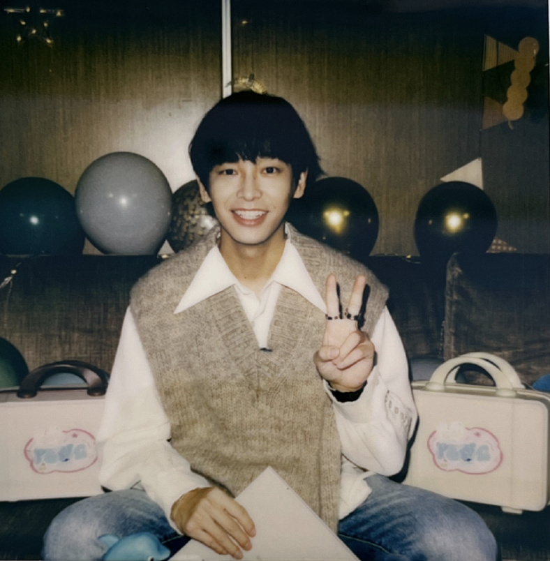 不过女方的身份至今是一个谜,曾经有人猜测她是天浩盛世的经纪人tutu