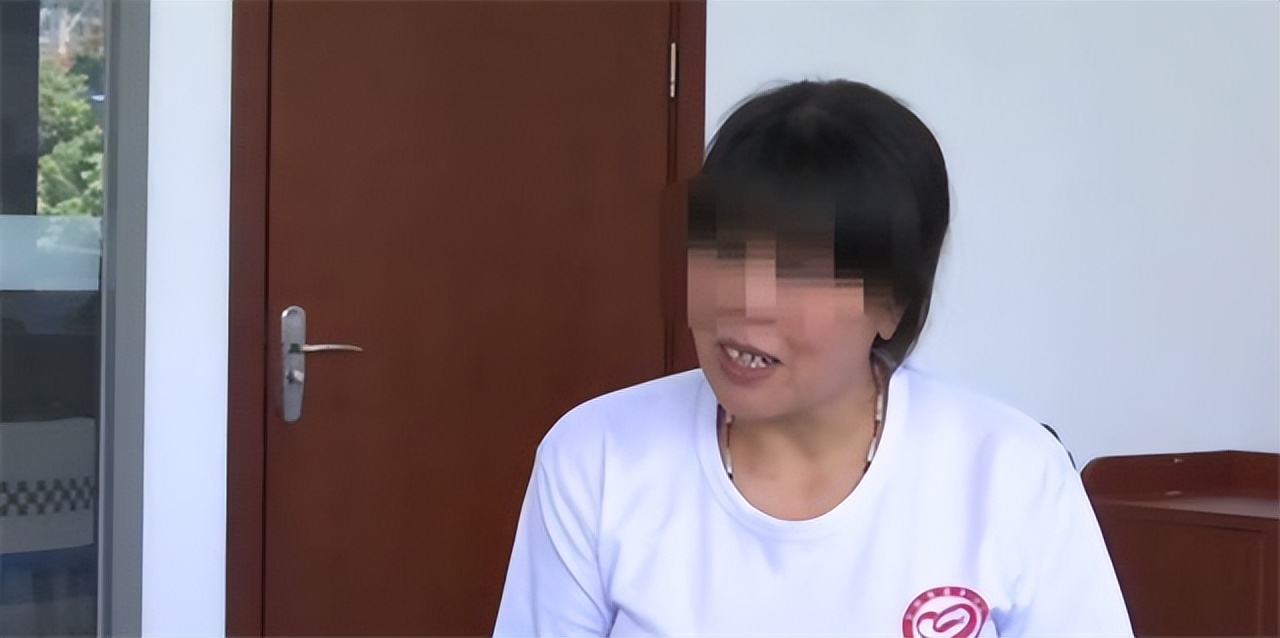 2019年，江苏女老板用铁棒暴打亲生女儿被拘捕，称其30岁还没嫁人