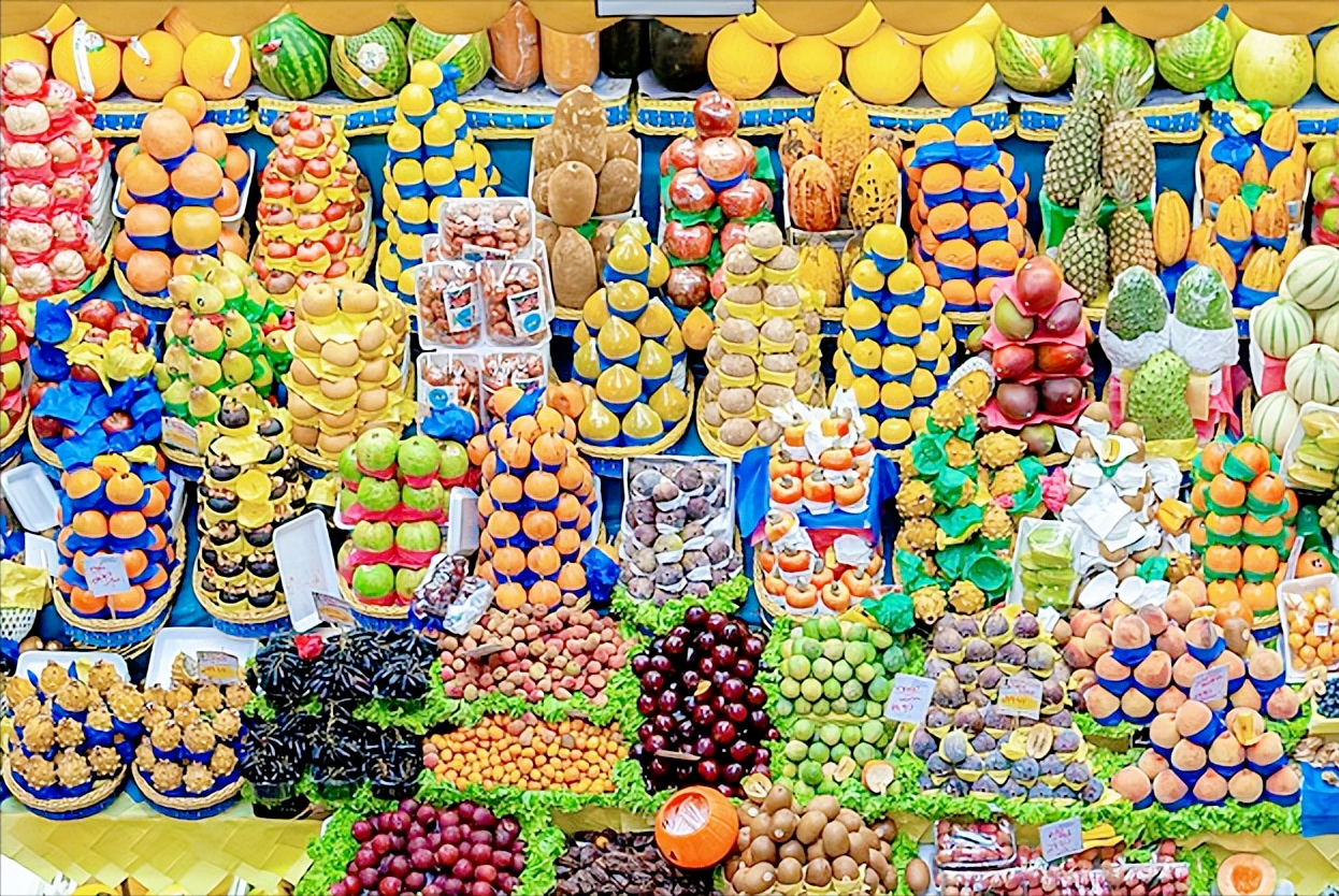 皇冠梨多少钱一斤2022(今年水果明明不便宜，为什么新闻一直在说水果降价了？)