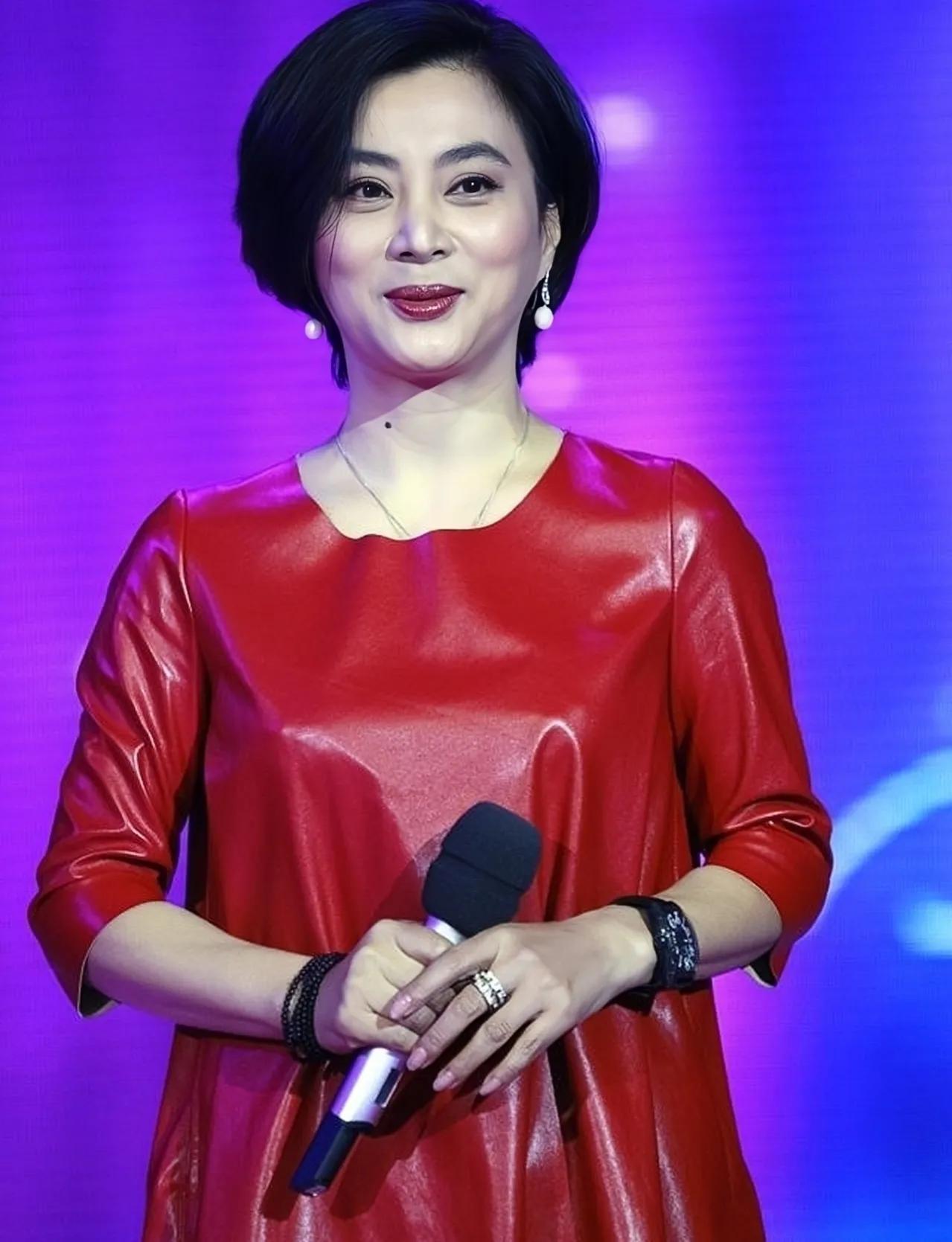 李玲玉:徐娘半老,风韵犹存