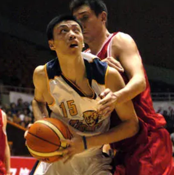nba上有哪些勤能補拙的人（8年7冠！廣東宏遠頭號福將！可能是史上最低調的第六人）