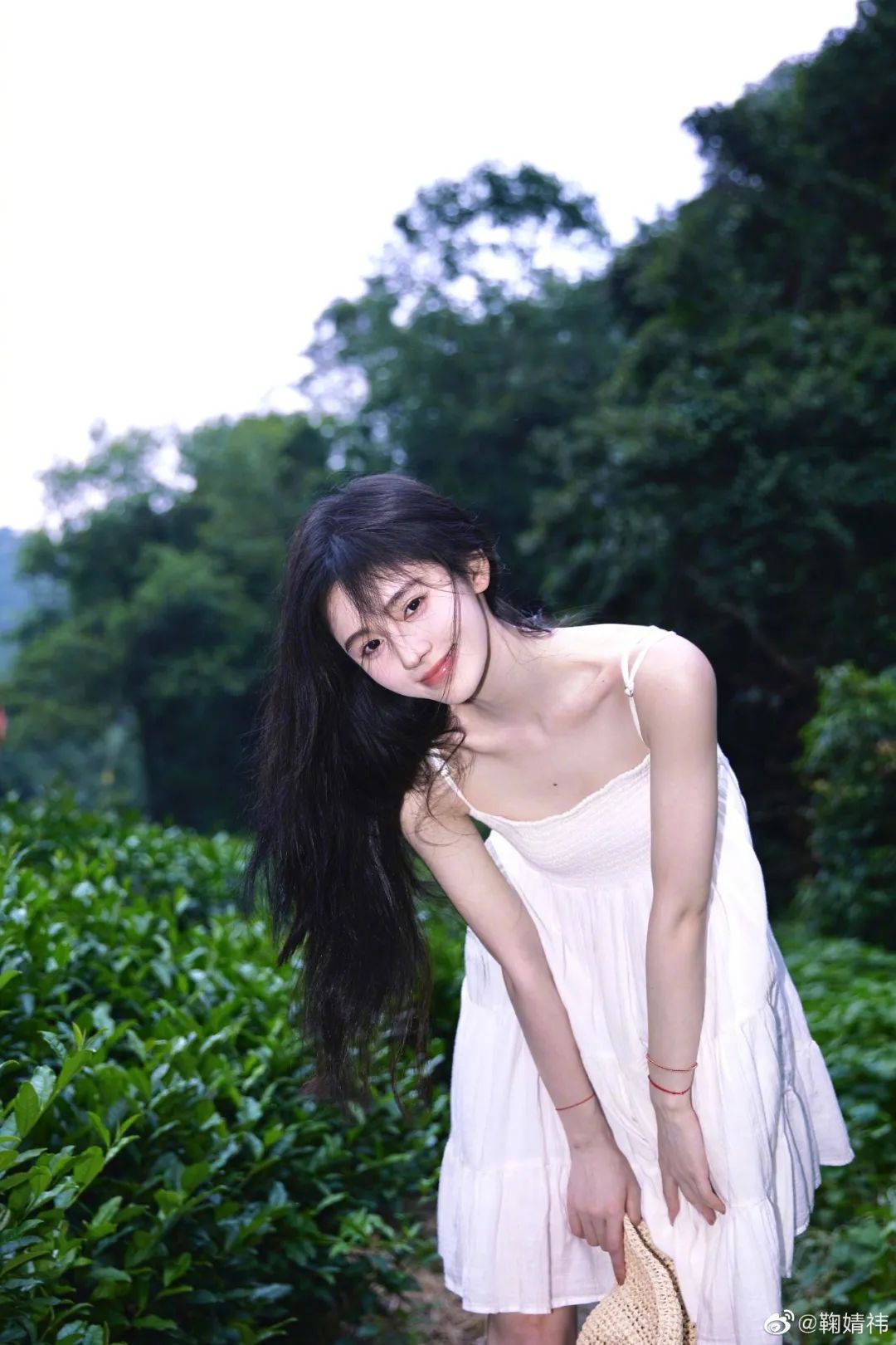 继白开水妆之后，鞠婧祎又有新的半永久造型了？