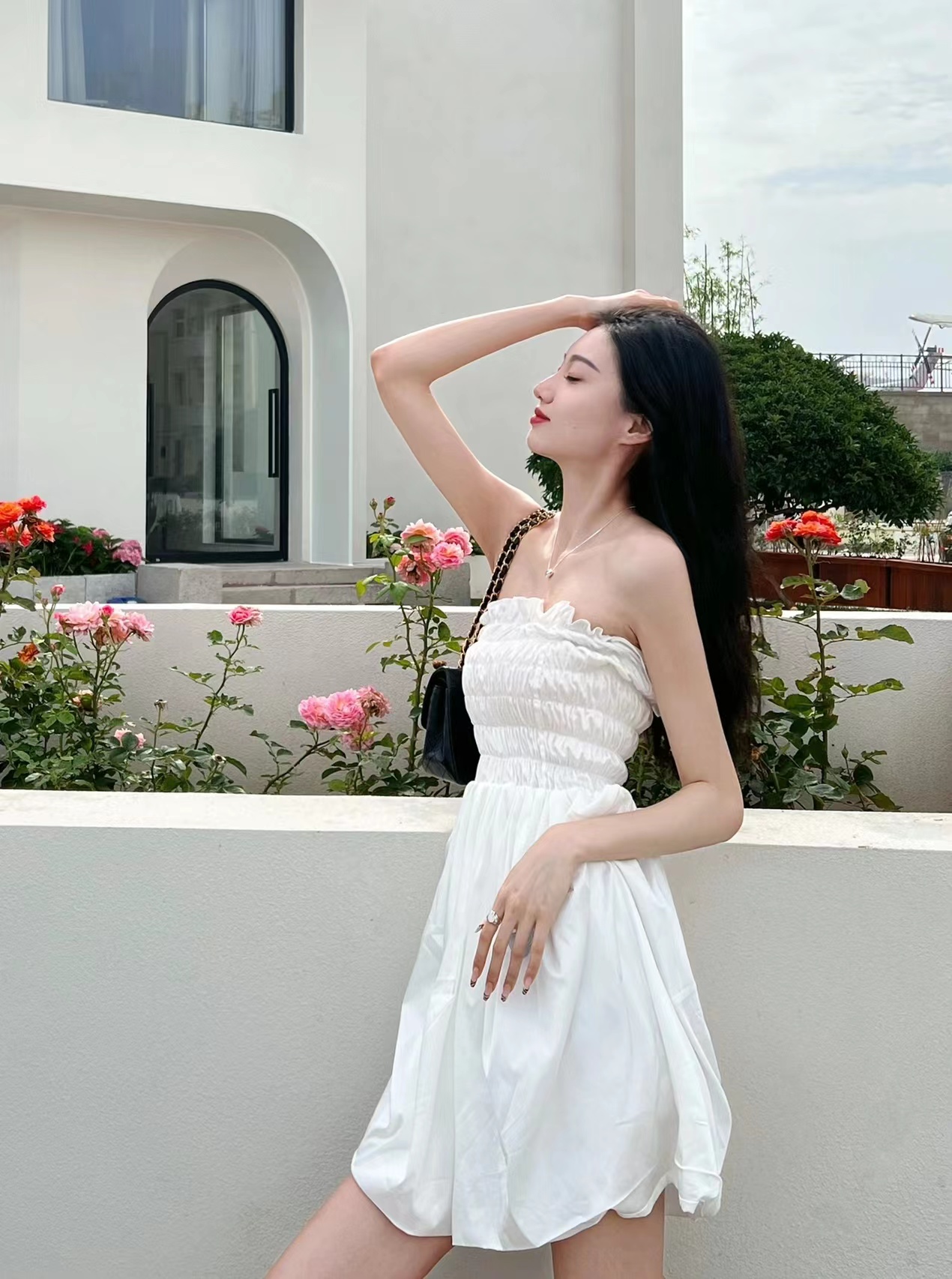 单人站立拍照的姿势大全(站着拍照不尴尬,万能站姿拍照pose,拍出好