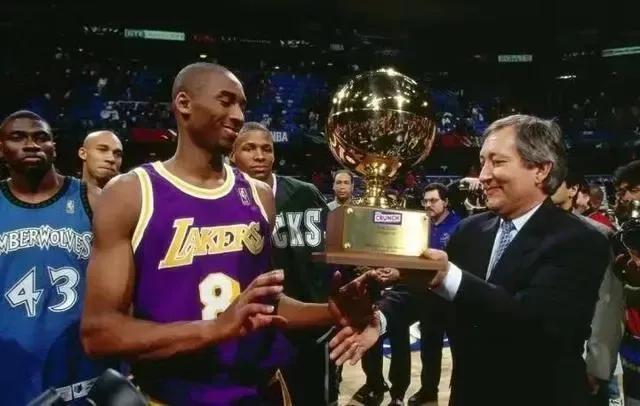 希腊nba球员有哪些（盘点21世纪NBA斩获金满贯八大球星，乔丹望尘莫及，库里扬眉吐气）