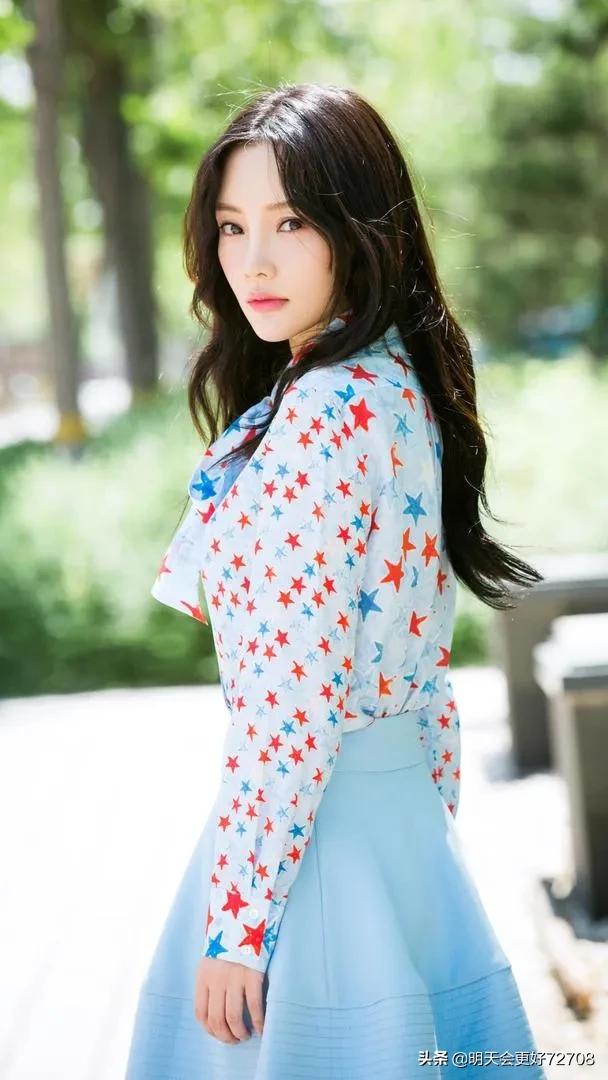 分享图片：李小路惊艳写真照