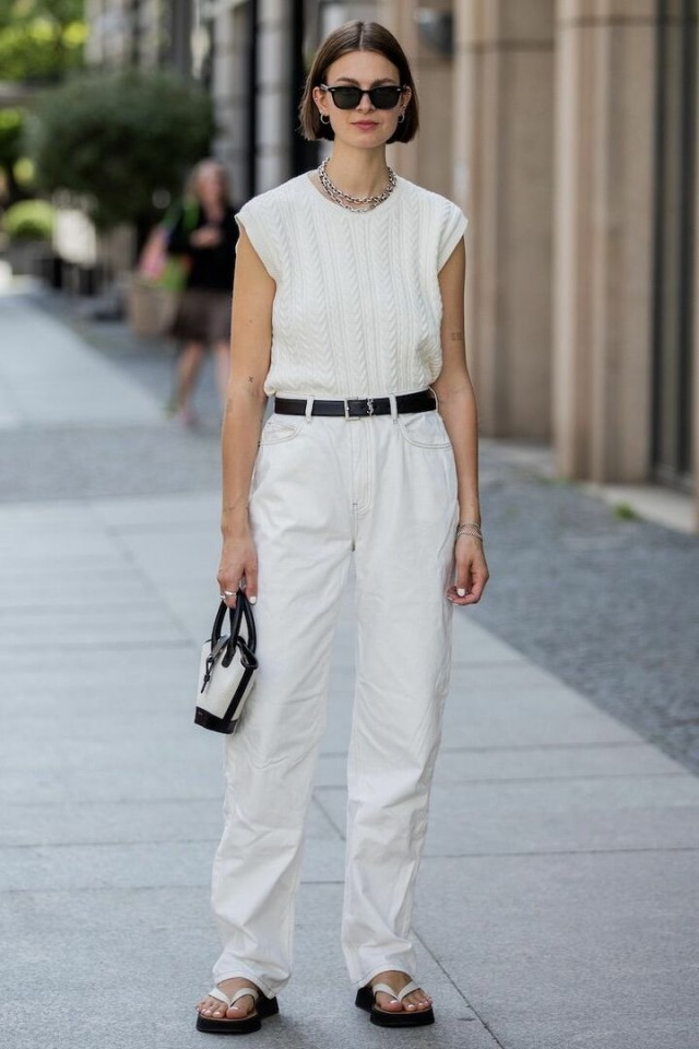 气质好不好，只需看能不能驾驭白色上衣，穿得大方才真高级