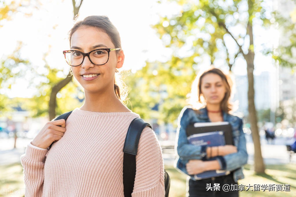 加拿大高中留学，选择去BC省合适还是去安大略省合适？