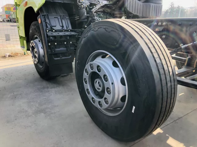 45万买560马力一汽解放J7载货车！拉绿通、活禽运输能回本吗？
