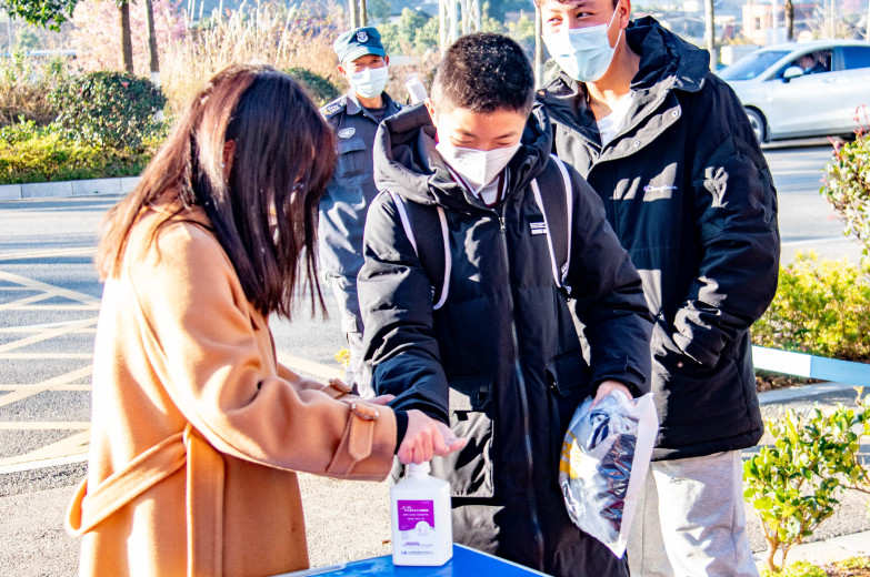 云南長水外國語中學(xué)各年級分批次返校復(fù)學(xué)(圖5)