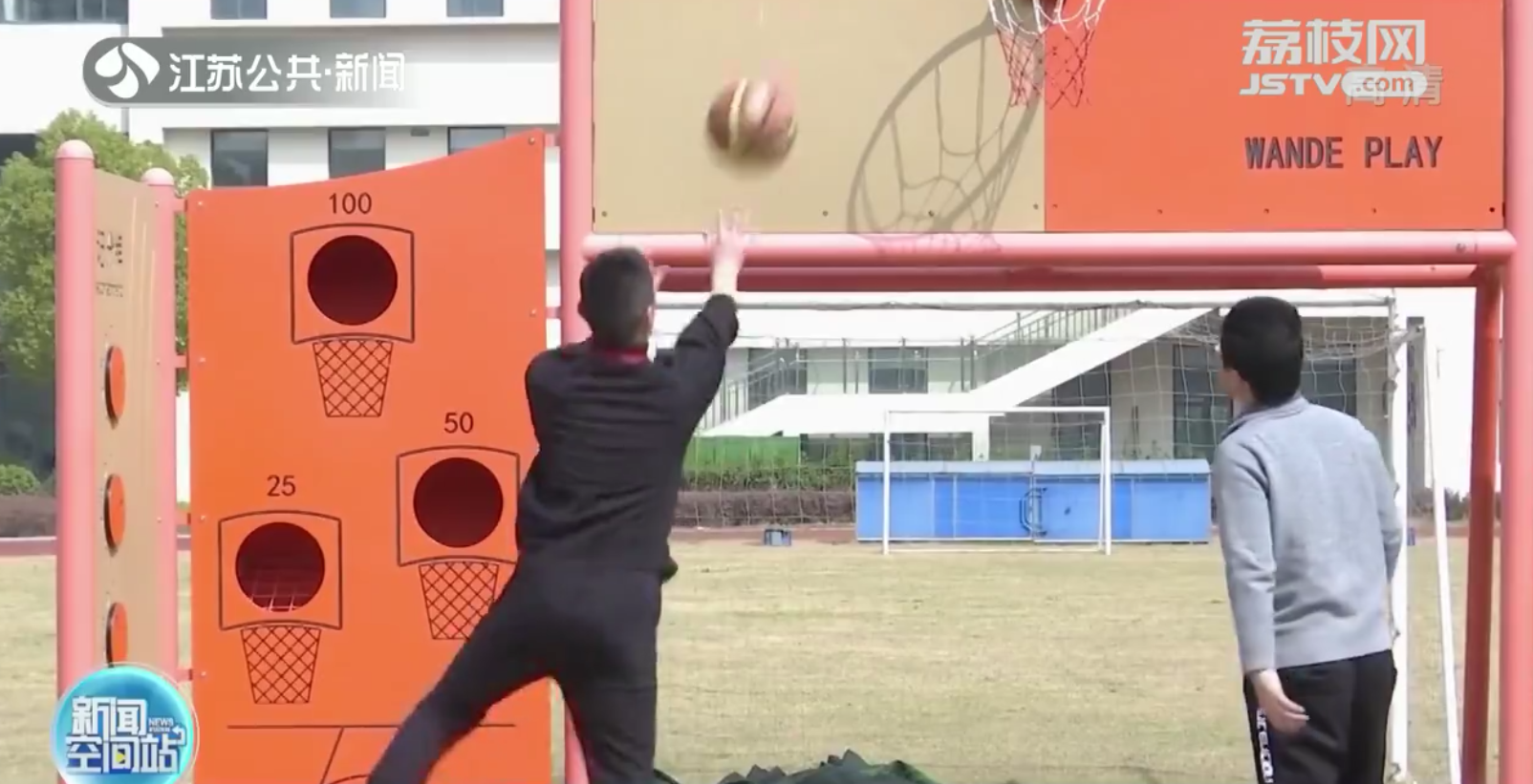 常州：疫情下，全校老师守护校园里唯一的学生