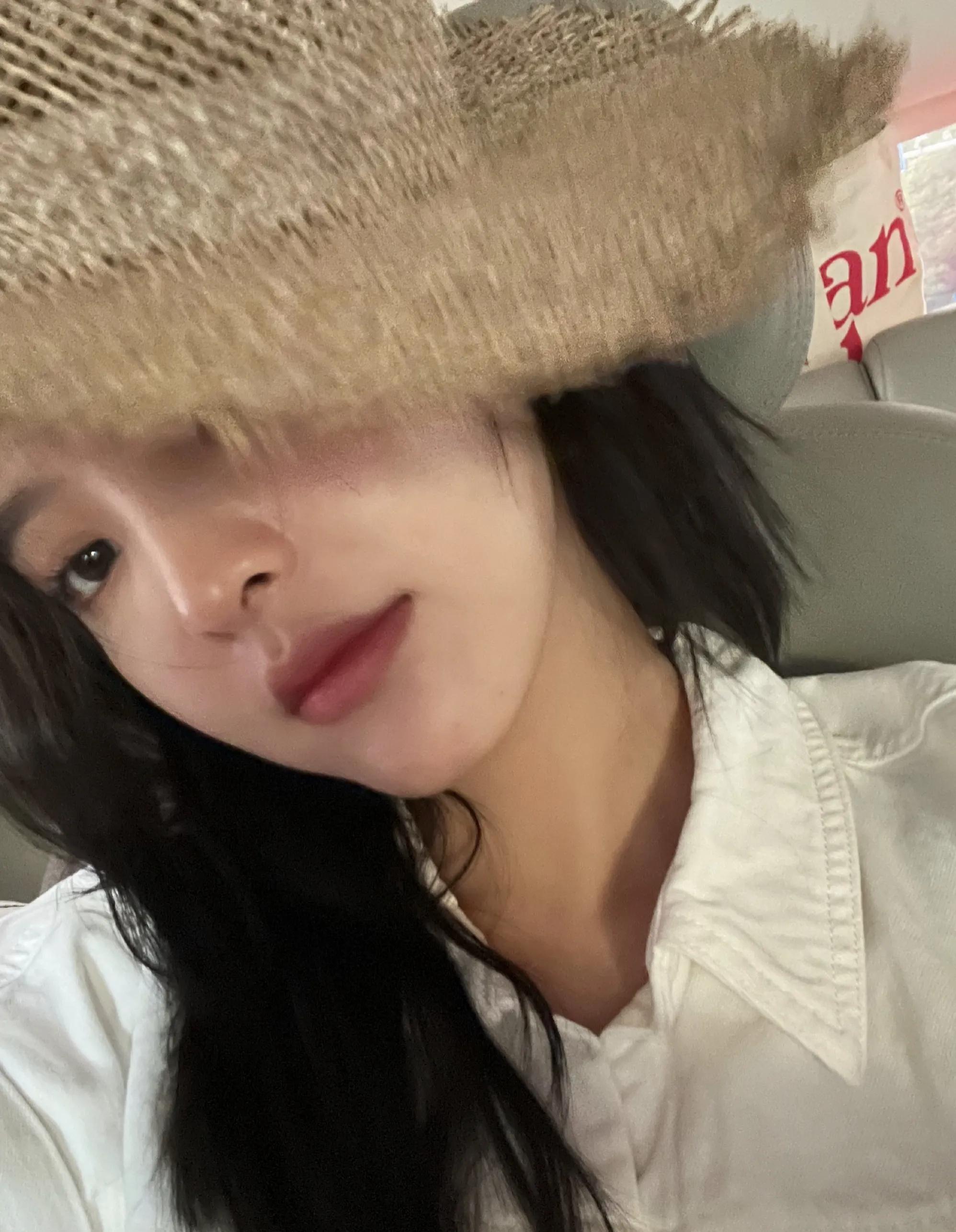 章若楠最新自拍照好漂亮