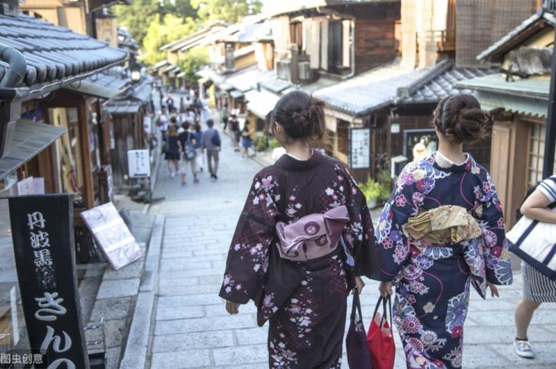 女生去日本旅游，为什么不要接近“星探”？导游：除非你想“红”