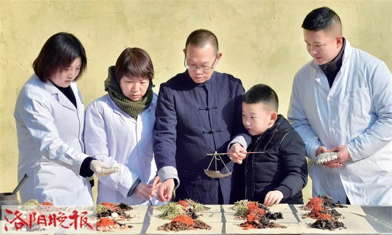 《杨氏沙园膏药》申请省级非物质文化遗产大获成功