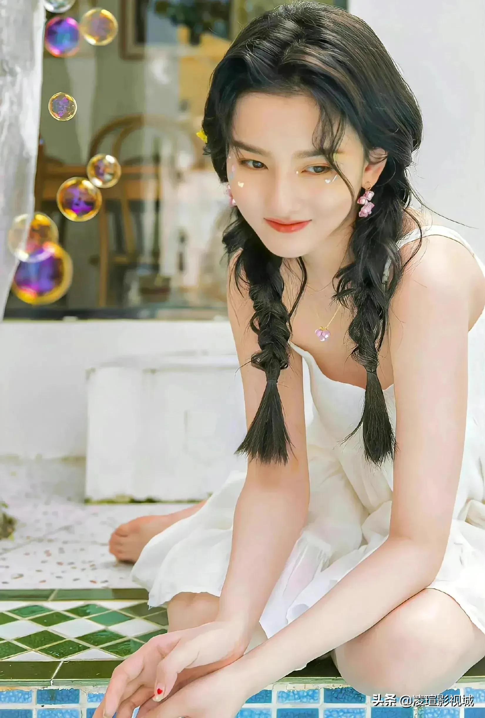 明星壁纸图片分享：宋祖儿（3）