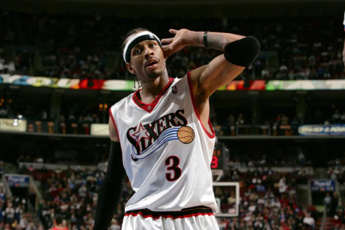 nba中投篮姿势帅的有哪些(nba球星经典的庆祝动作:库里晚安手势火出圈