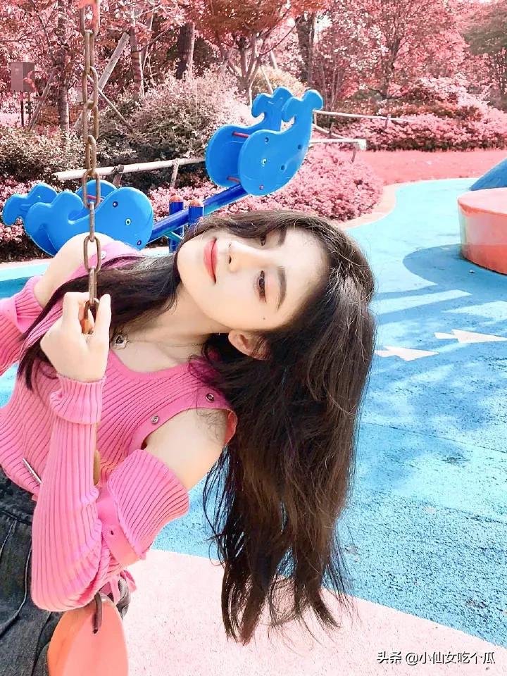 鞠婧祎实际身高不足一米五，为何次次拍照拍出一米八？